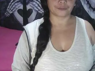Camsoda Live Porn of vivian-milf-paint