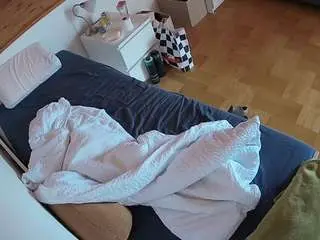 Camsoda Live Sex of voyeurcam-julmodels-greybed-1