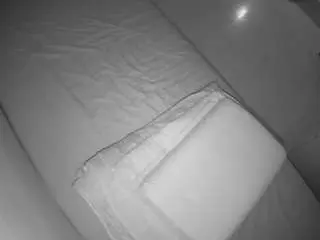 Camsoda Watch Live Sex Cams of voyeurcam-julmodels-greybed-2