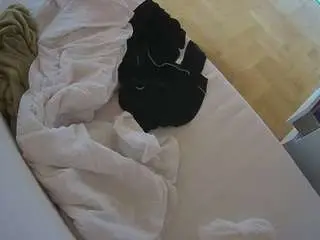 Camsoda Live Sex Cam of voyeurcam-julmodels-greybed-2