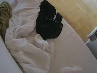 Camsoda Best Webcam of voyeurcam-julmodels-greybed-2