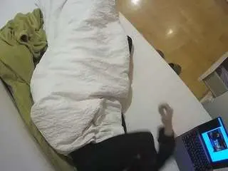 Camsoda Watch Live Sex Cams of voyeurcam-julmodels-greybed-2