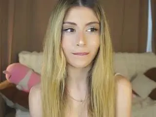 Camsoda Nude Webcam of alodieburtt