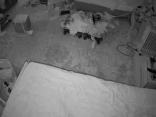 Camsoda Private Sex Chat of voyeurcam-julmodels-whitebed-5