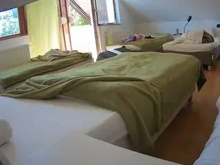 Camsoda Sex Cam of voyeurcam-julmodels-bed-2