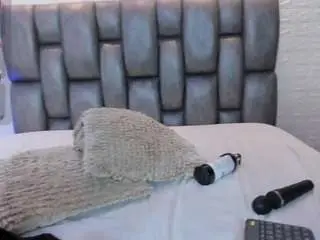 Camsoda Adult Webcam of carolinne-miller
