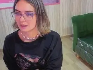 Camsoda Nude Webcam of zarcasutra-t