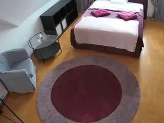 Camsoda Free Live Porn of voyeurcam-julmodels-whitebed-1