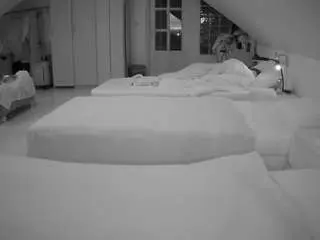 Camsoda Free Live Porn of voyeurcam-julmodels-bed-3