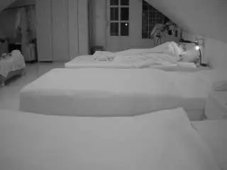 Camsoda Adult Webcam of voyeurcam-julmodels-bed-3