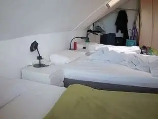 Camsoda Watch Live Sex Cams of voyeurcam-julmodels-bed-4