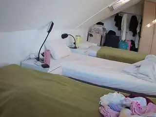 Camsoda Adult Video Chat of voyeurcam-julmodels-bed-4