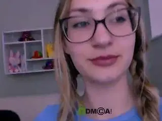 Camsoda Nude Webcam of so-hot-rosalie