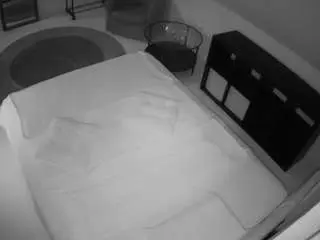 Camsoda Free Porn Cam of voyeurcam-julmodels-whitebed-2