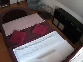 Camsoda Adult Webcam of voyeurcam-julmodels-whitebed-2