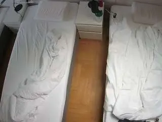 Camsoda Sex Cam of voyeurcam-julmodels-bed-5