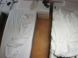 Camsoda Private Sex Chat of voyeurcam-julmodels-bed-5