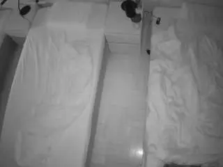 Camsoda Adult Webcams of voyeurcam-julmodels-bed-5