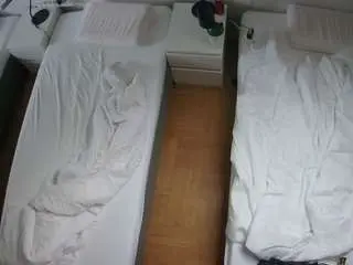 Camsoda Best Webcam of voyeurcam-julmodels-bed-5
