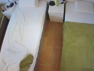 Camsoda Adult Webcams of voyeurcam-julmodels-bed-5