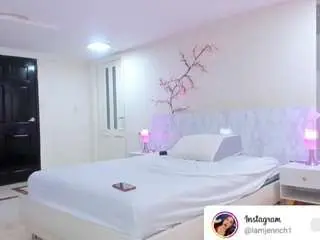 Camsoda Live Sex Cam of charolbruce