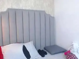 Camsoda Nude Webcam of maya-curvy