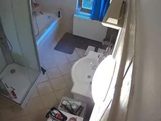 Camsoda Live Sex of voyeurcam-julmodels-bath-2nd-2