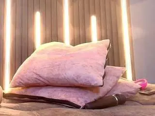 Camsoda Nude Webcam of brunette-candy
