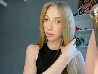 Camsoda Watch Live Sex Cams of laraethurrell