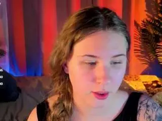 Camsoda Adult Webcam of elsiee-cuttiess