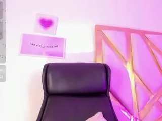 Camsoda Live Sex Cam of channelss-diirty