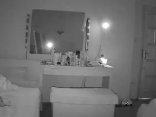 Camsoda Live Porn of voyeurcam-julmodels-living-6