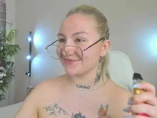 Camsoda Best Webcam of debbie-taylor