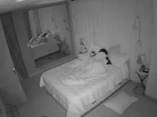 Camsoda Live Sex of voyeurcam-casa-salsa-bedroom-2