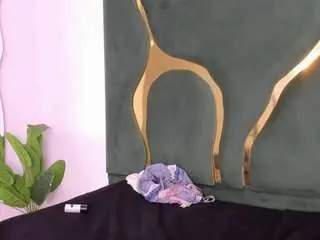 Camsoda Nude Webcam of milapetiteasm