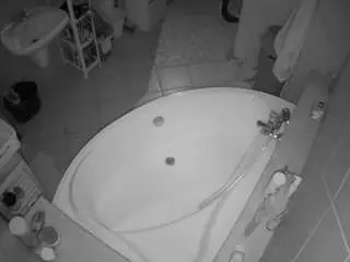 Camsoda Free Live Porn of voyeurcam-julmodels-bath-1st-1
