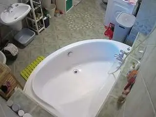 Camsoda Sex Chat of voyeurcam-julmodels-bath-1st-1