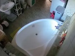 Camsoda Best Webcam of voyeurcam-julmodels-bath-1st-1