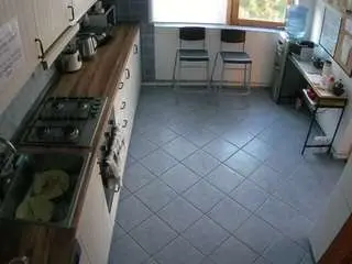 Camsoda Best Webcam of voyeurcam-julmodels-kitchen-2