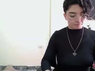 Camsoda Free Porn Cam of cameliasaenz