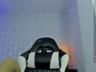 Camsoda Sex Cam of iris-torrez