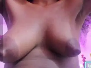 Camsoda Free Porn Cam of anamyle22
