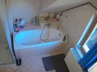 Camsoda Best live sex cam show of voyeurcam-julmodels-bath-2nd-1