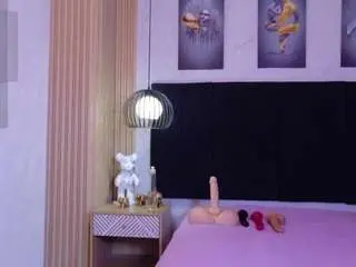 Camsoda Adult Webcams of cutepetitee