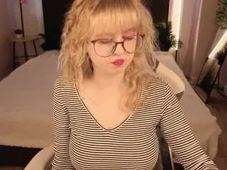 Camsoda Adult Webcams of helen-carson
