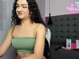 Camsoda Sex Chat of scarletcherry18