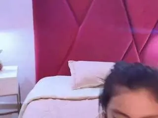 Camsoda Sex Cam of camiilasweett