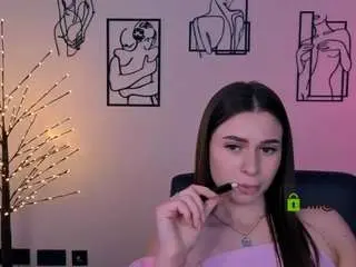 Camsoda Free Live Porn of flora-ri