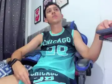 Chaturbate Live Sex Cam of the_skinnyguys