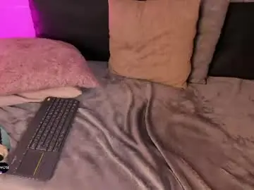 Chaturbate Free Live Porn of isaa_bloom